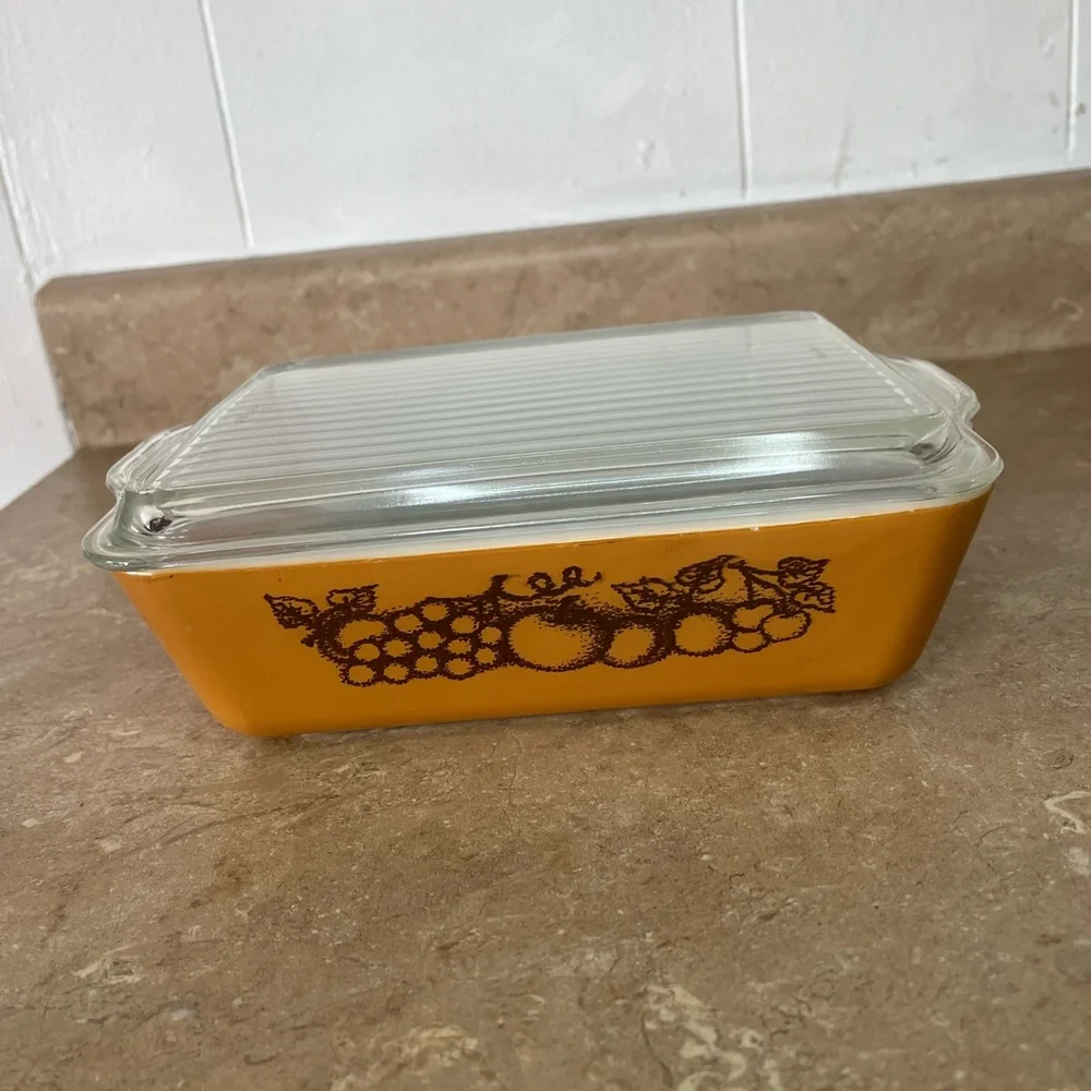 Pyrex Vintage Old Orchard Refrigerator Dish